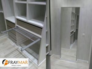 vestidor con espejo fraymar